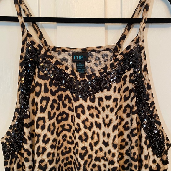 ✨rue 21+ animal print sequin detail top✨ - Picture 2 of 4